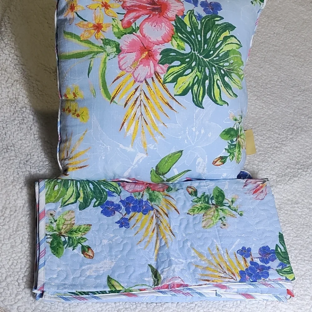 Floral Pillow‎ 18x18 and Valance 80x18
